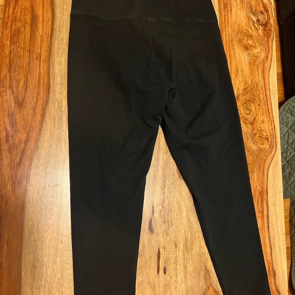 Like new high waisted Pink leggings size M - Picture 5 of 5